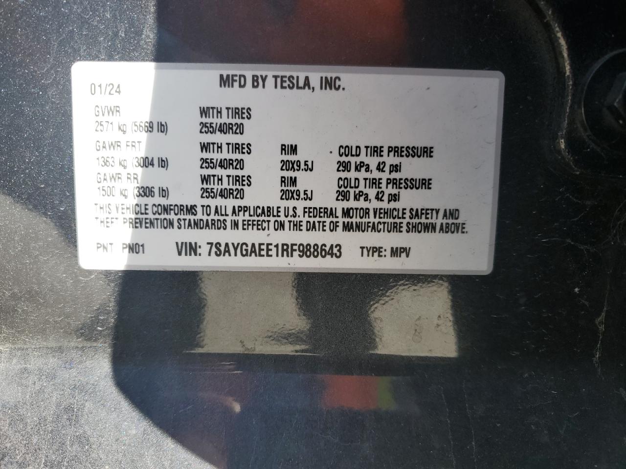 2024 Tesla Model Y VIN: 7SAYGAEE1RF988643 Lot: 48534595