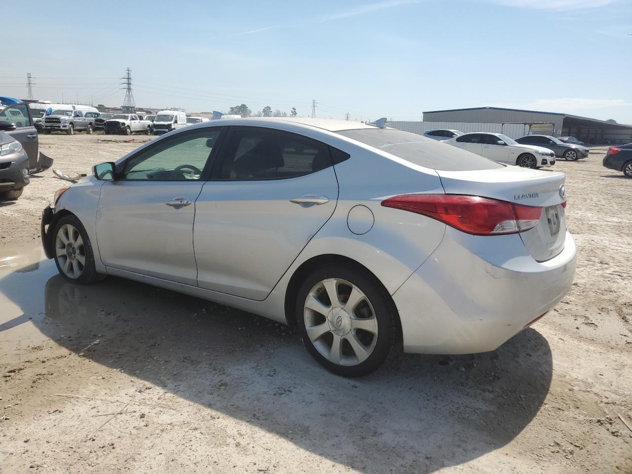 KMHDH4AE4DU556768 2013 Hyundai Elantra Gls