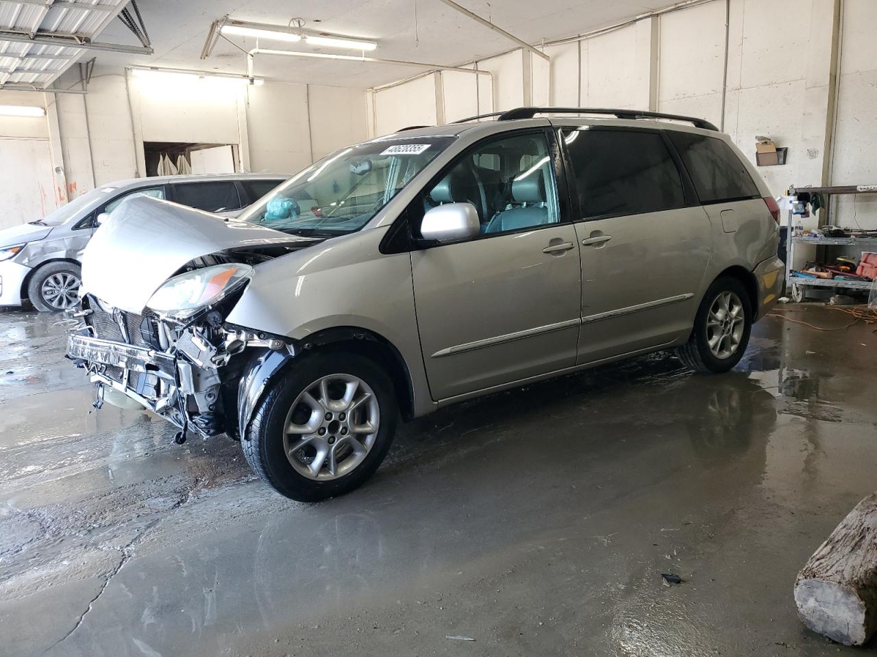 2004 Toyota Sienna Xle VIN: 5TDZA22C04S158929 Lot: 48628355