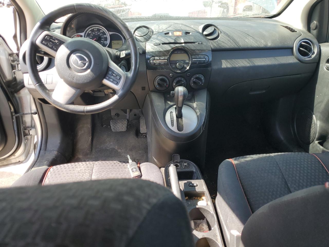 JM1DE1LY4D0161077 2013 Mazda Mazda2