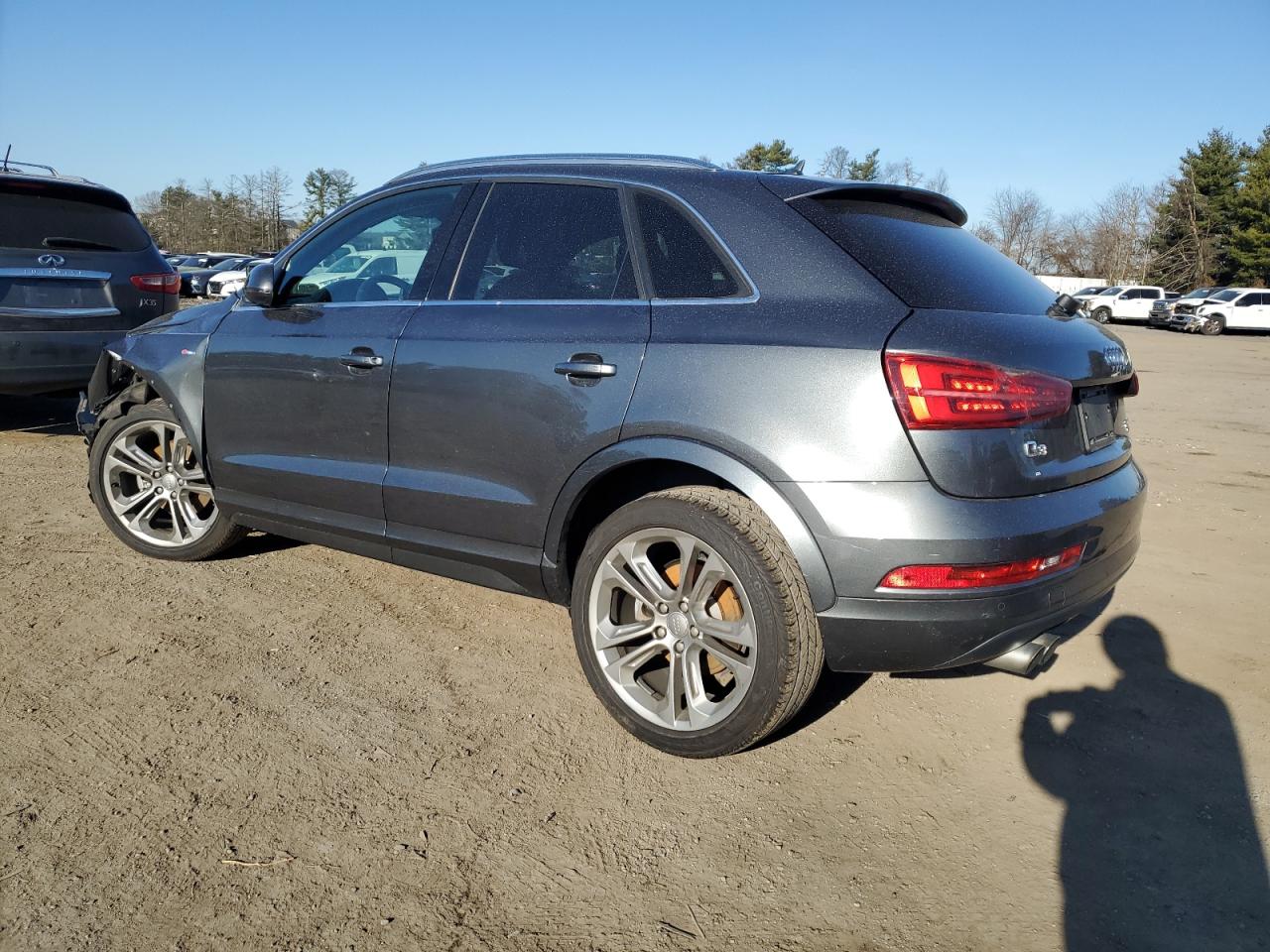 WA1JCCFS0JR004062 2018 Audi Q3 Premium Plus