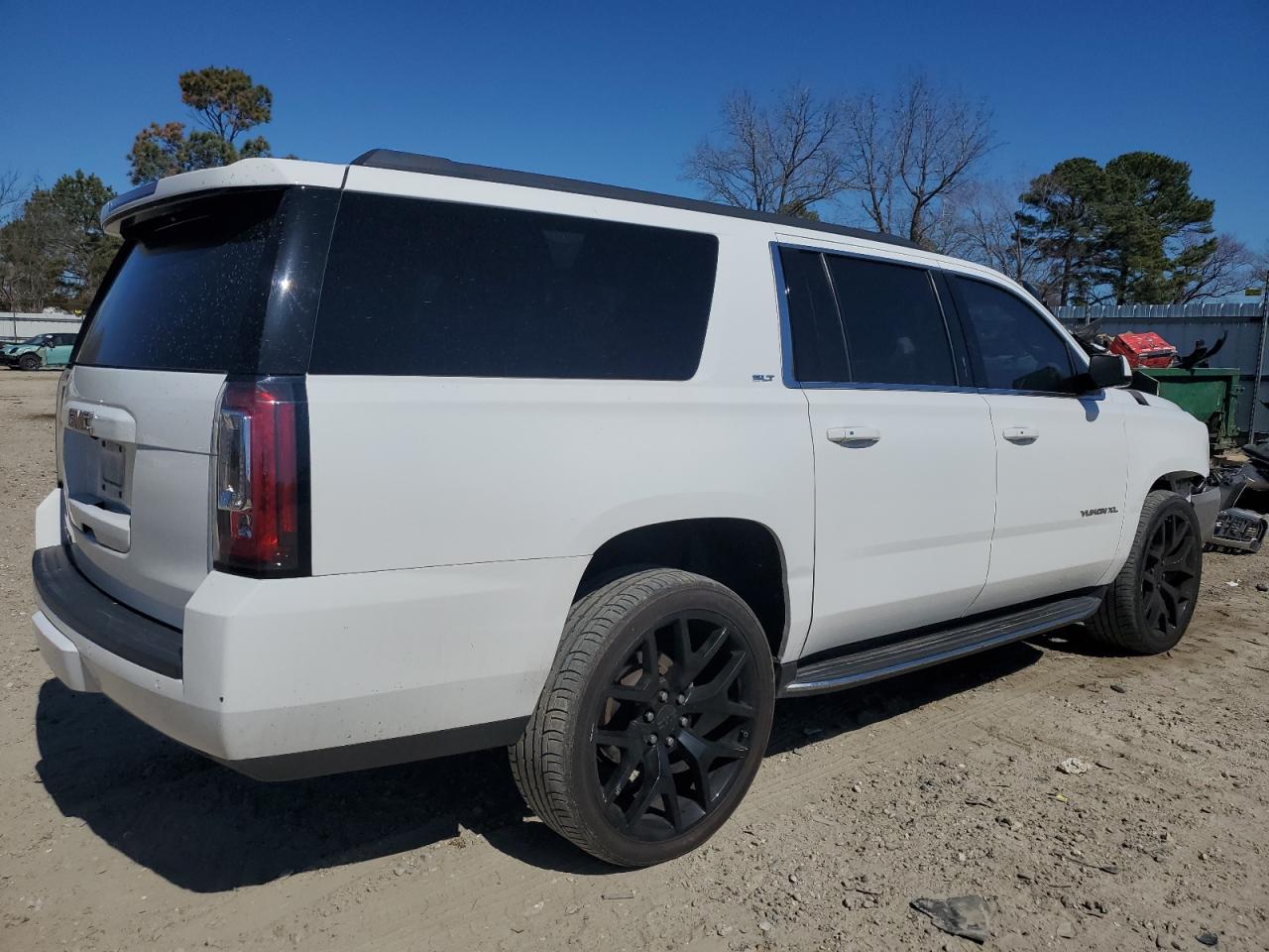 1GKS2GKC3KR359669 2019 GMC Yukon Xl K1500 Slt