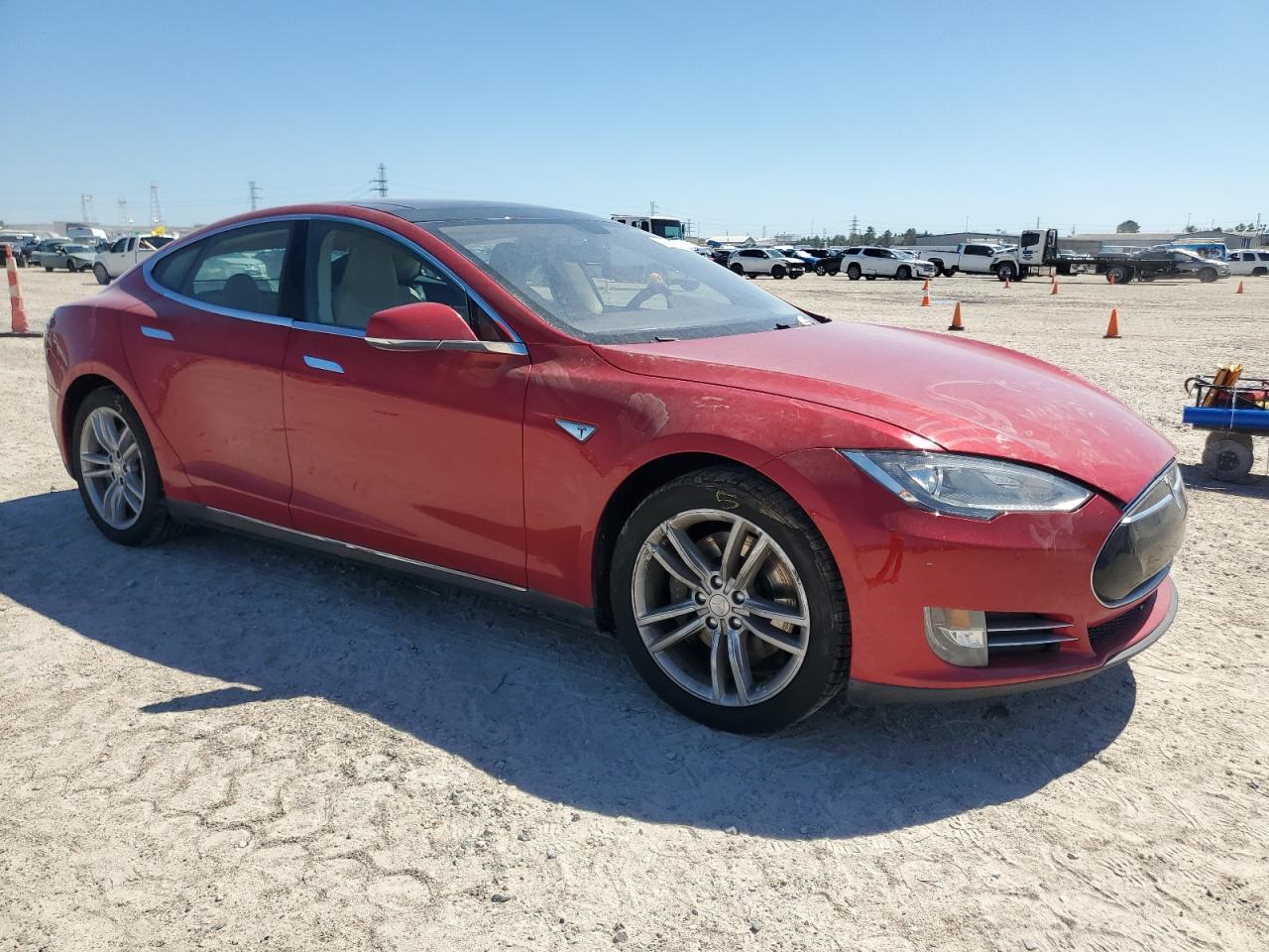 2014 Tesla Model S VIN: 5YJSA1H13EFP30664 Lot: 48566625