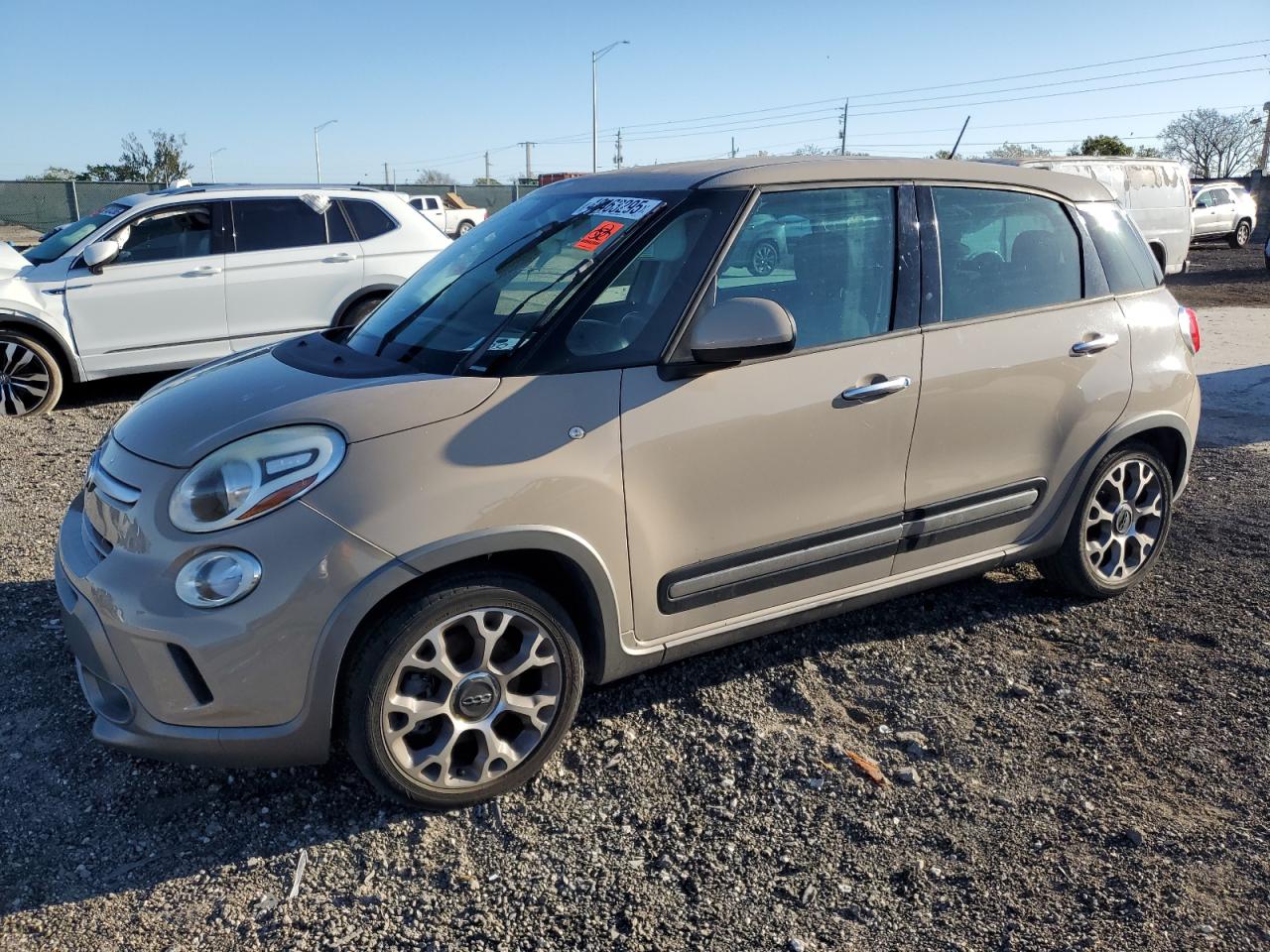 2014 Fiat 500L Trekking VIN: ZFBCFADH5EZ020235 Lot: 48463295