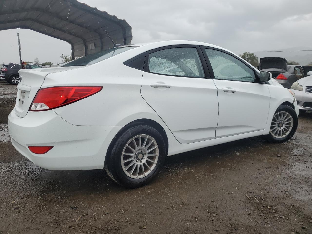 2015 Hyundai Accent Gls VIN: KMHCT4AE6FU804175 Lot: 47937015