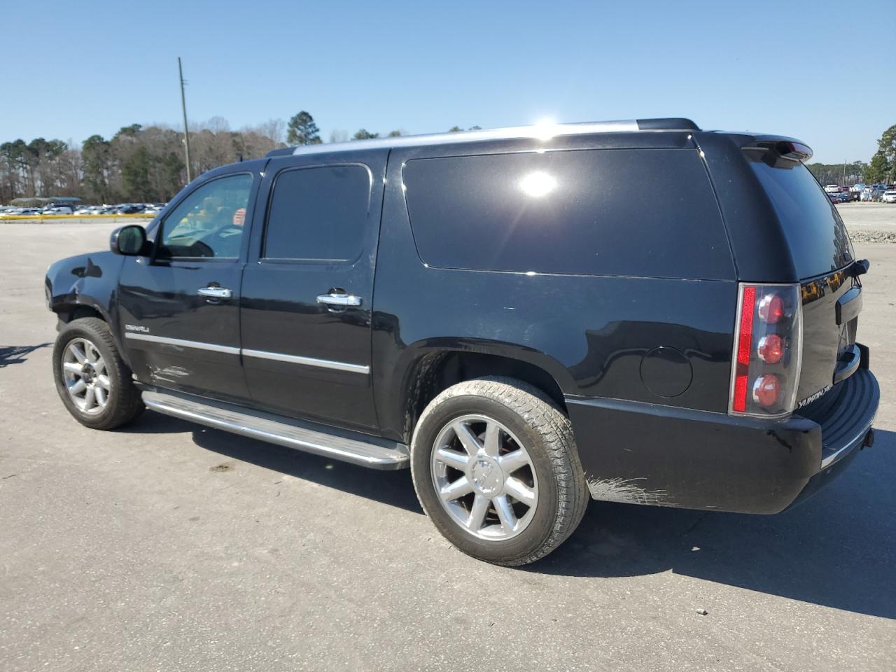 2013 GMC Yukon Xl Denali VIN: 1GKS2MEF2DR275267 Lot: 47995785