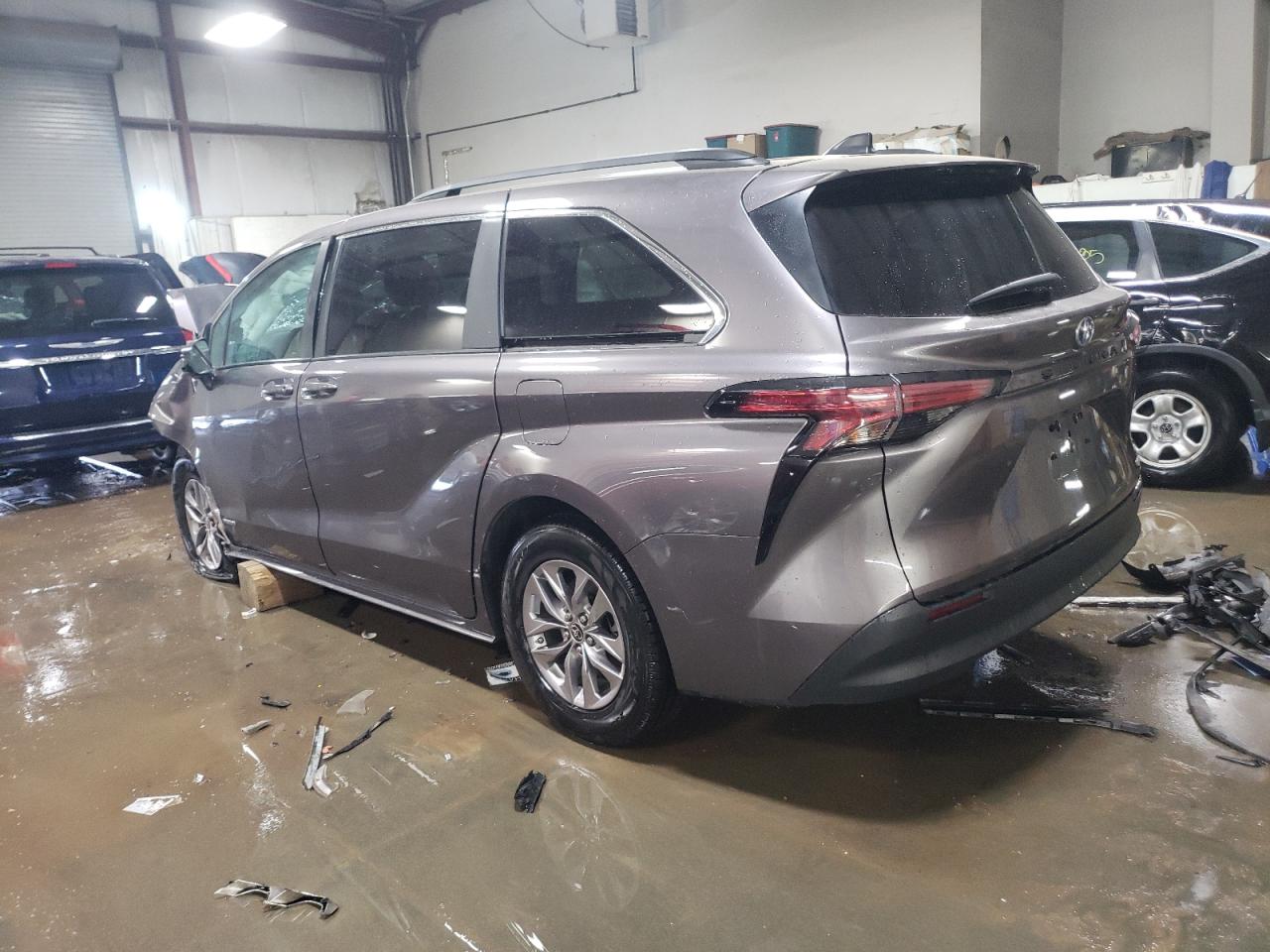 2021 Toyota Sienna Le VIN: 5TDBRKEC5MS022348 Lot: 48345385