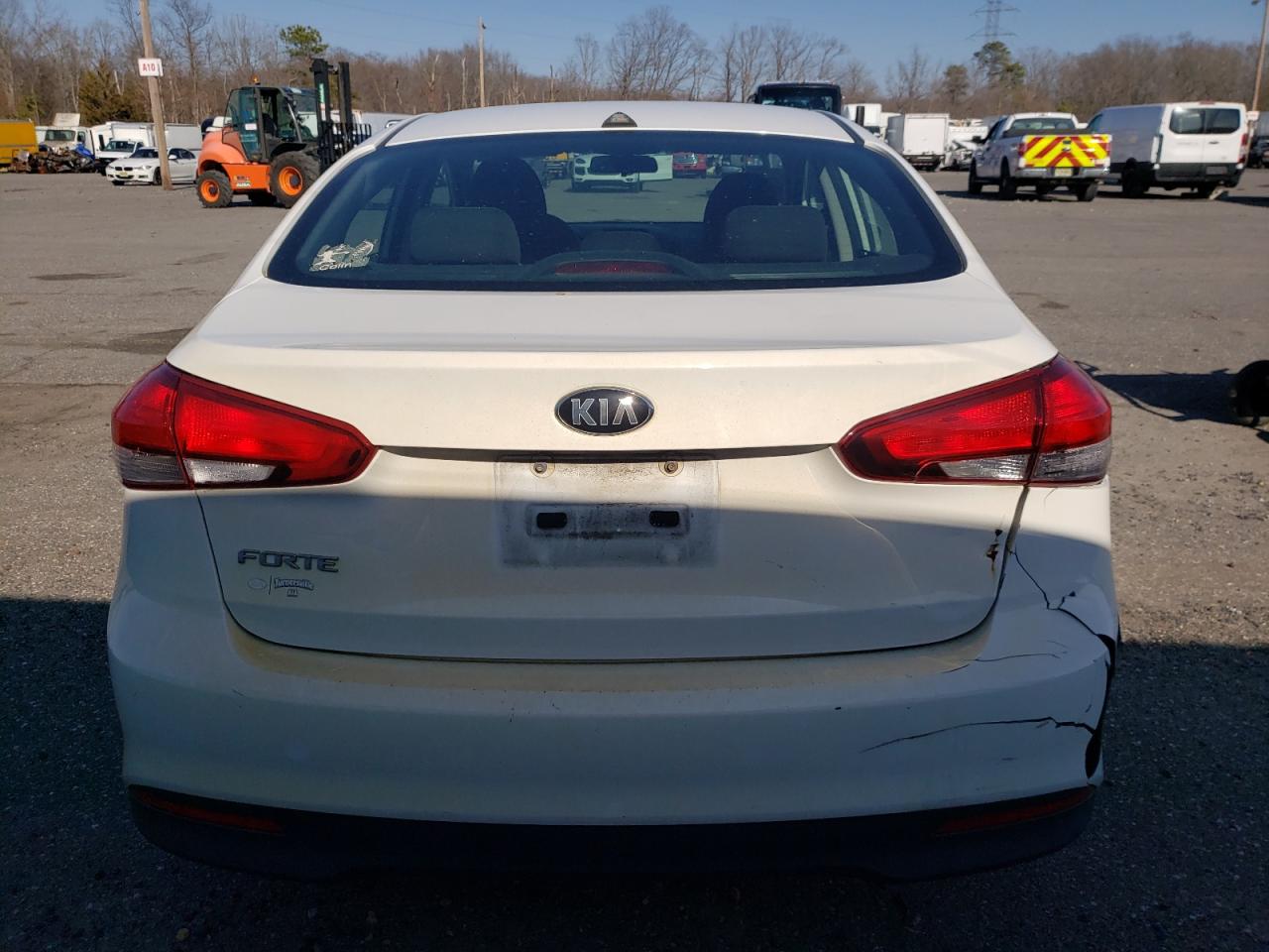 2017 Kia Forte Lx VIN: 3KPFK4A79HE030401 Lot: 48678025