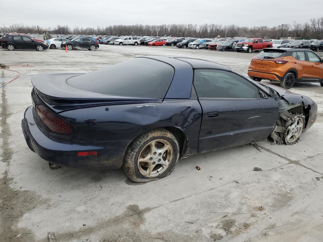 2000 Pontiac Firebird Formula VIN: 2G2FV22G2Y2100391 Lot: 48049125