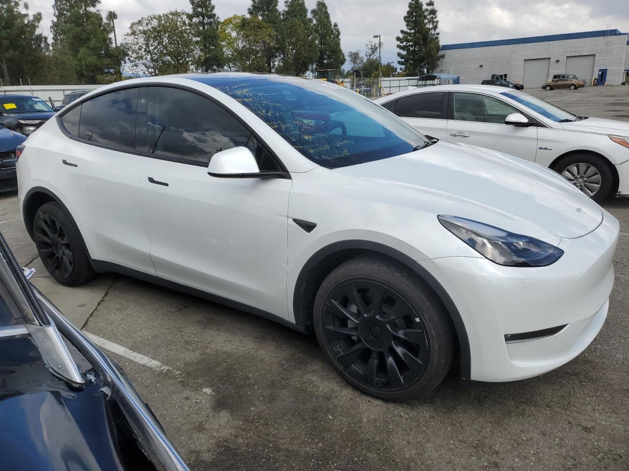 7SAYGDEE3NF558379 2022 Tesla Model Y