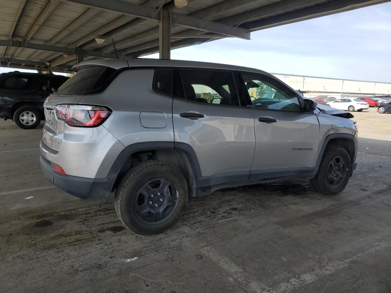 2018 Jeep Compass Sport VIN: 3C4NJDAB0JT433557 Lot: 48495695