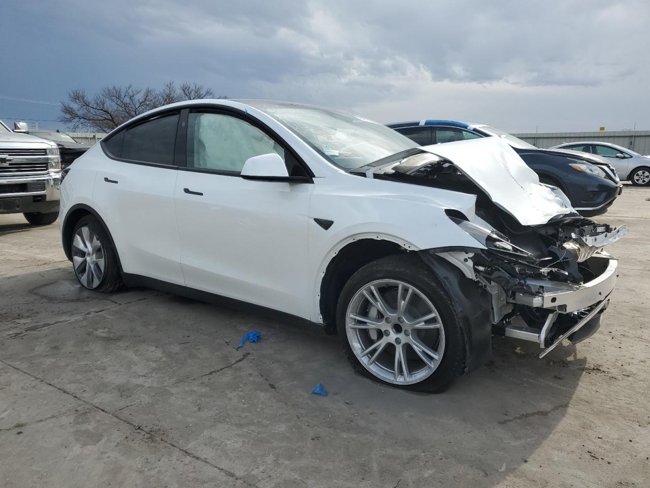 7SAYGDED5RF045017 2024 Tesla Model Y