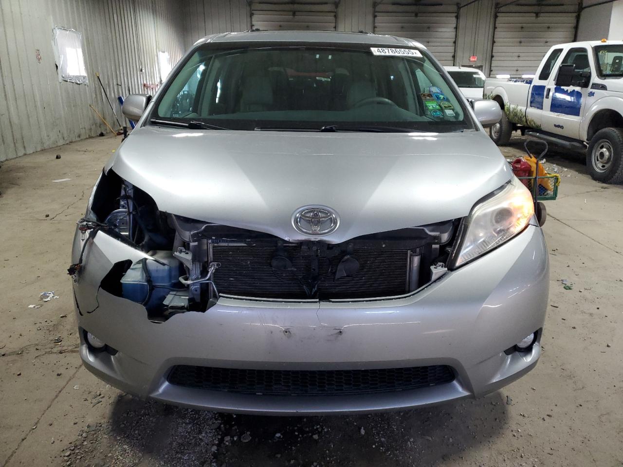 5TDYK3DC1DS338173 2013 Toyota Sienna Xle