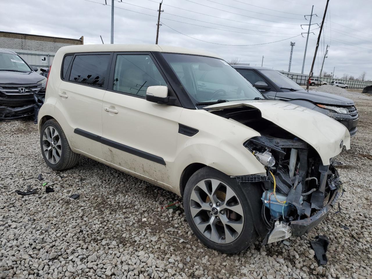 2013 Kia Soul + VIN: KNDJT2A64D7563995 Lot: 47635035