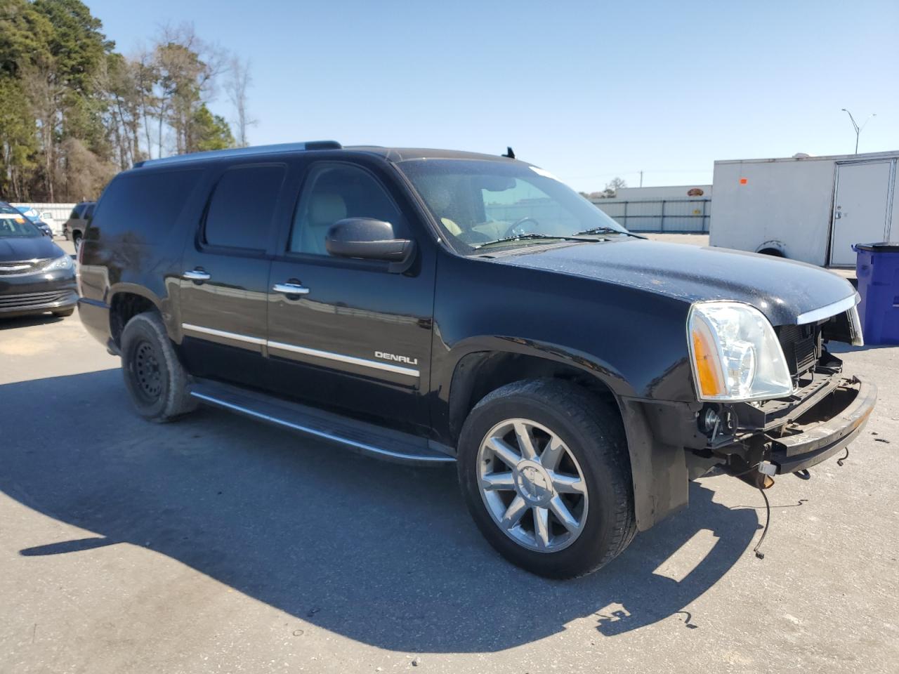 2013 GMC Yukon Xl Denali VIN: 1GKS2MEF2DR275267 Lot: 47995785