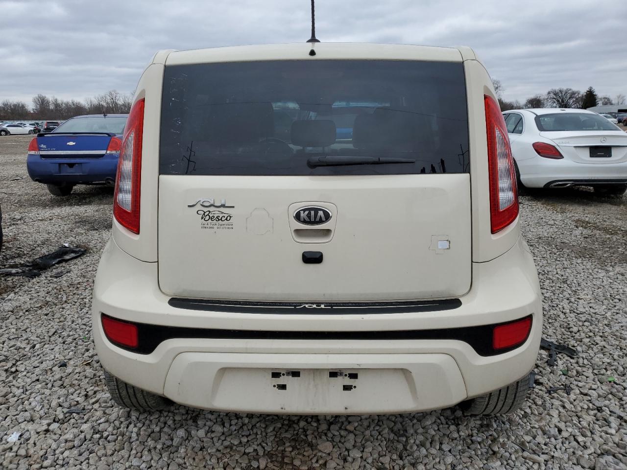 2013 Kia Soul + VIN: KNDJT2A64D7563995 Lot: 47635035