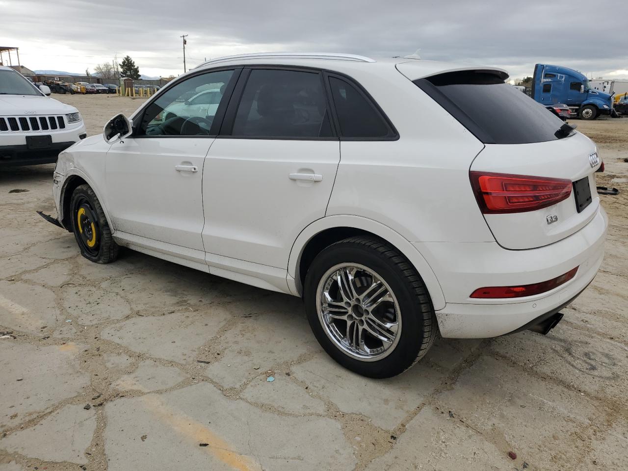 WA1BCCFS0HR010538 2017 Audi Q3 Premium