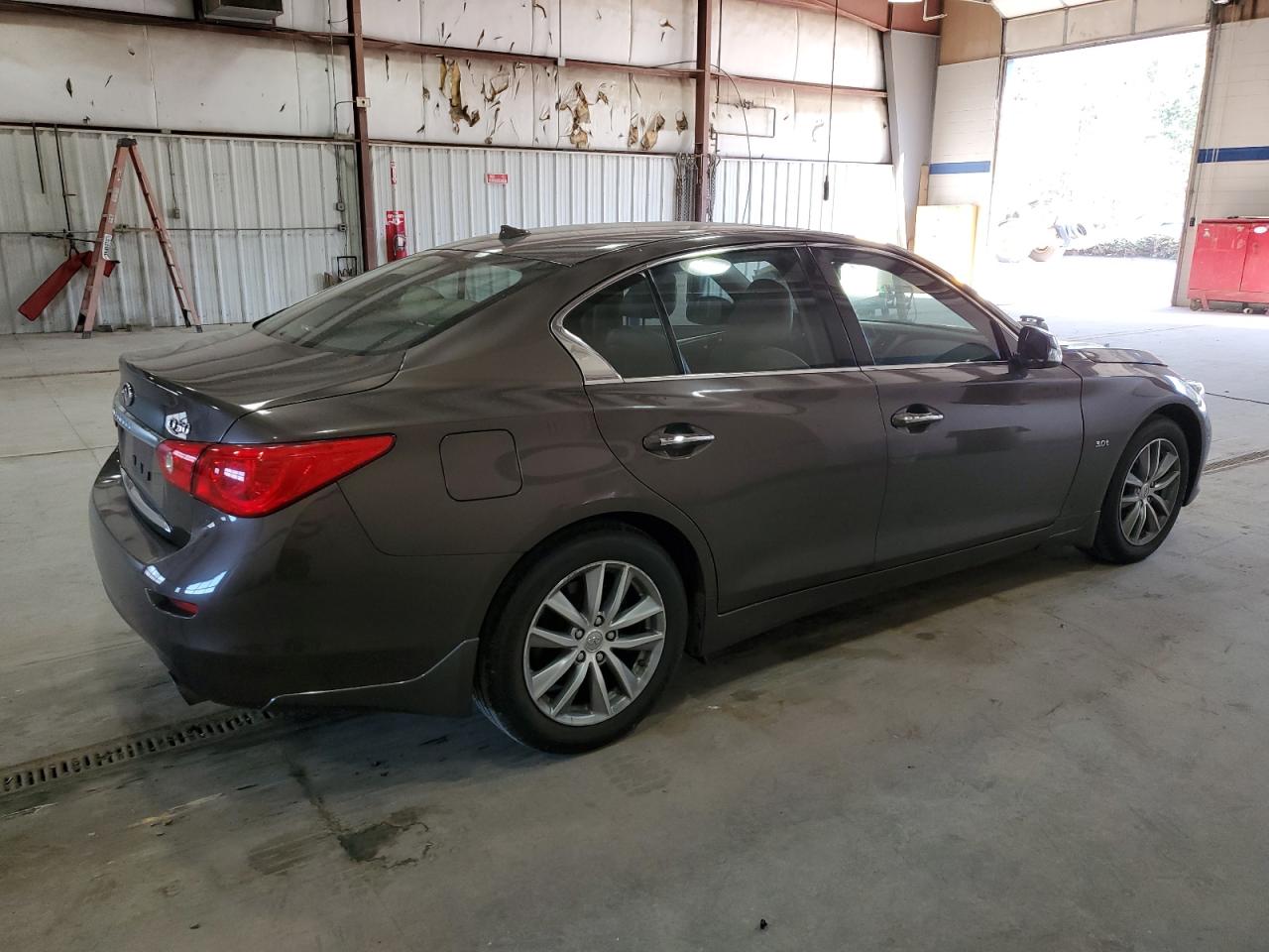 JN1EV7AR2HM833321 2017 Infiniti Q50 Premium