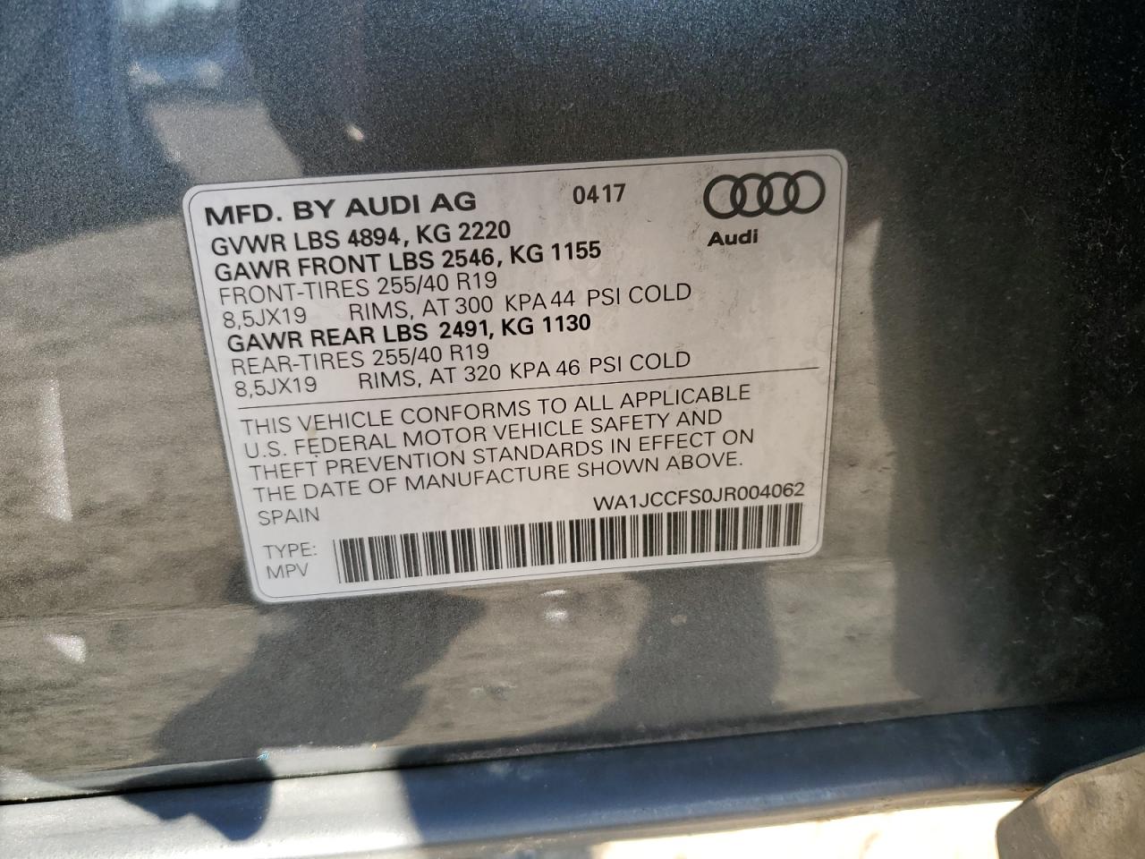 WA1JCCFS0JR004062 2018 Audi Q3 Premium Plus