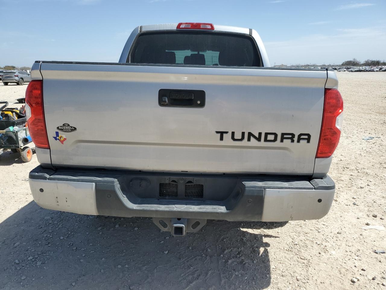 5TFEW5F18GX204239 2016 Toyota Tundra Crewmax Sr5