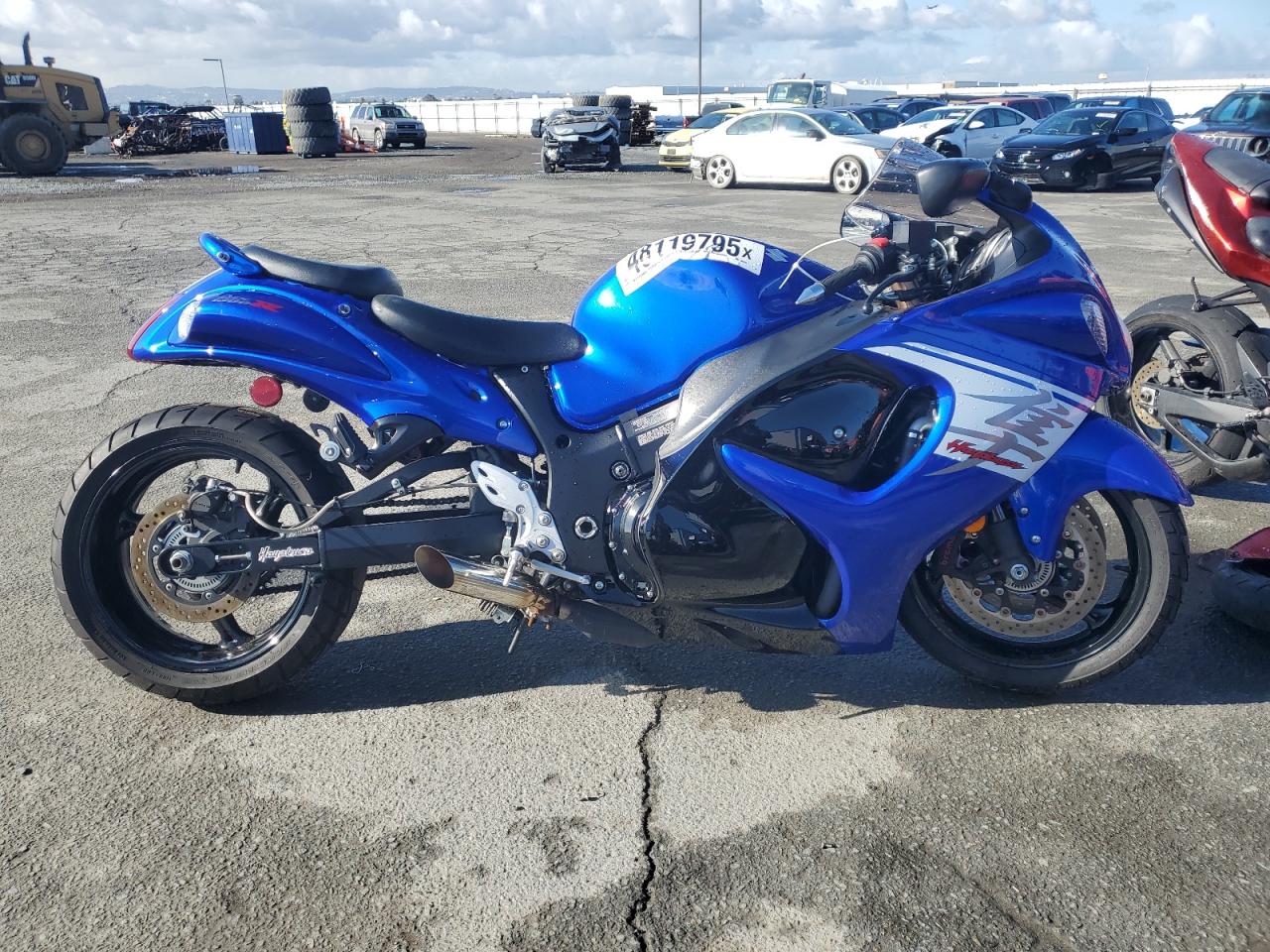 JS1GX72B0H2100742 2017 Suzuki Gsx1300 Ra