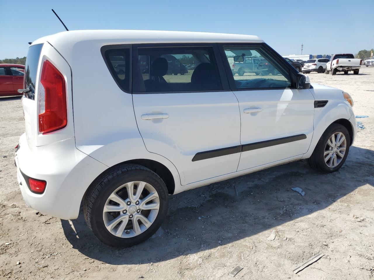 2012 Kia Soul + VIN: KNDJT2A61C7377331 Lot: 48585865