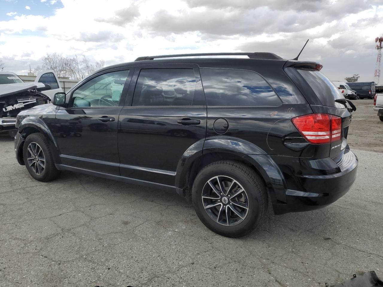 2018 Dodge Journey Se VIN: 3C4PDCABXJT243436 Lot: 48905345