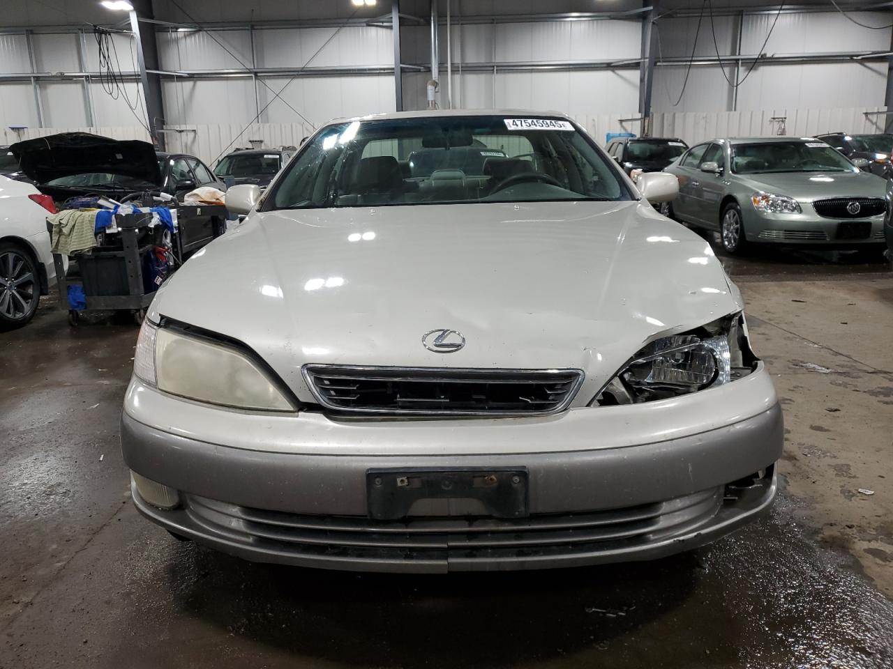 1998 Lexus Es 300 VIN: JT8BF28G9W0105650 Lot: 47545945