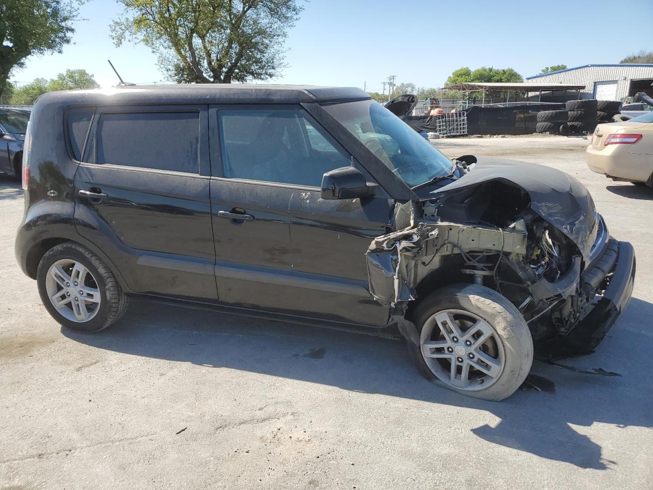 KNDJT2A21B7277757 2011 Kia Soul +