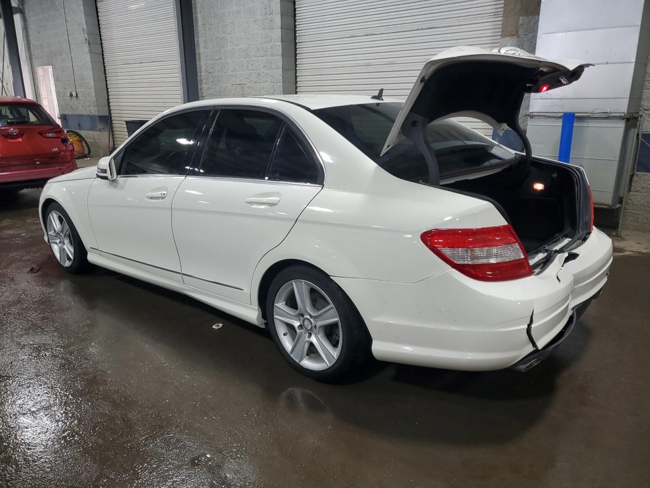 2010 Mercedes-Benz C 300 VIN: WDDGF5EB2AR117652 Lot: 48030515