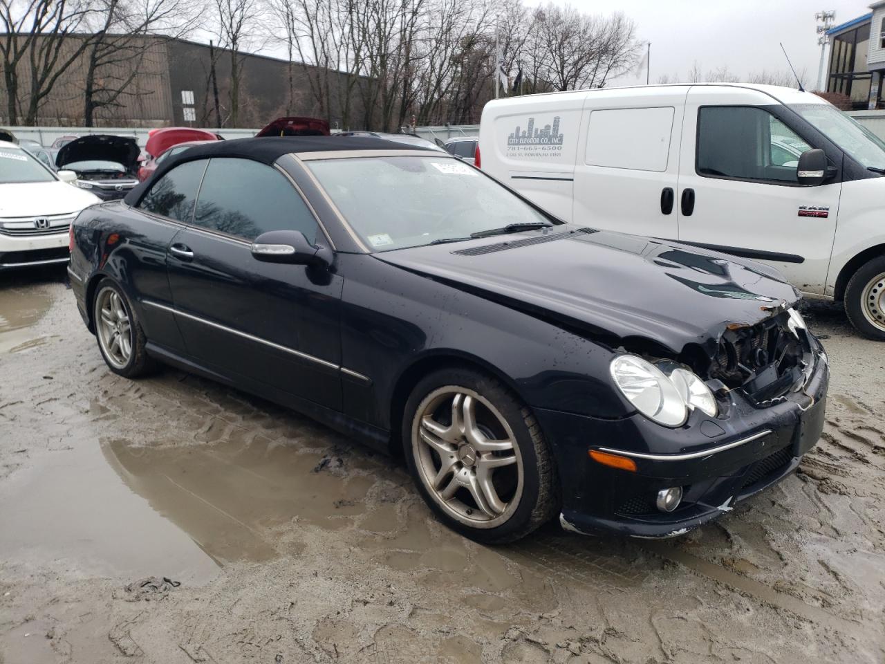 WDBTK72F09T105696 2009 Mercedes-Benz Clk 550