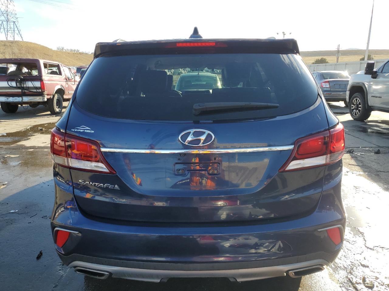 2017 Hyundai Santa Fe Se VIN: KM8SM4HF3HU205860 Lot: 48802885