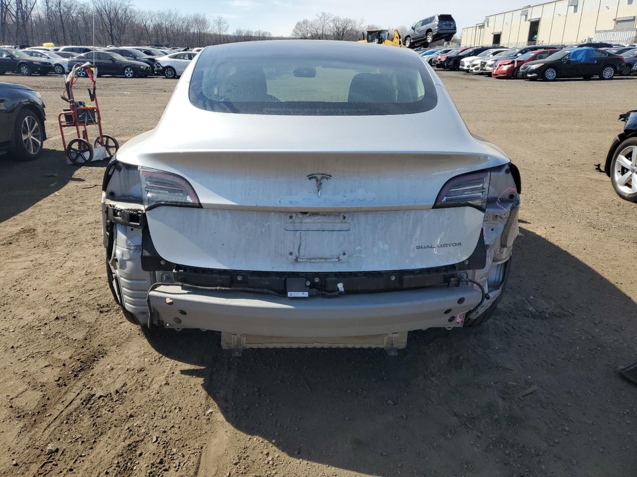 2018 Tesla Model 3 VIN: 5YJ3E1EB8JF065065 Lot: 48476445