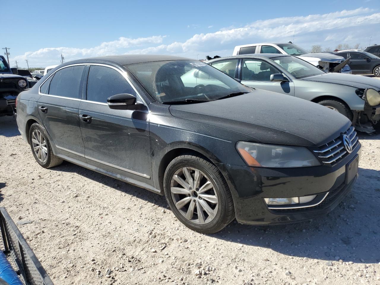 2013 Volkswagen Passat Sel VIN: 1VWCH7A30DC002386 Lot: 48710825