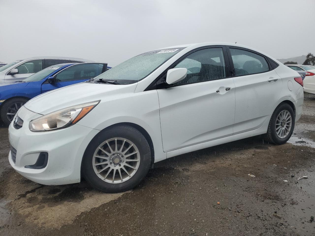 2015 Hyundai Accent Gls VIN: KMHCT4AE6FU804175 Lot: 47937015