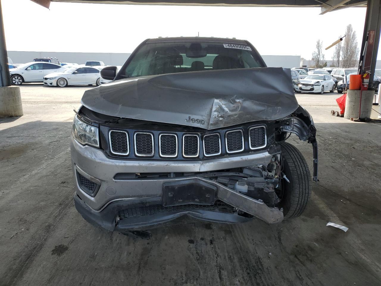 2018 Jeep Compass Sport VIN: 3C4NJDAB0JT433557 Lot: 48495695