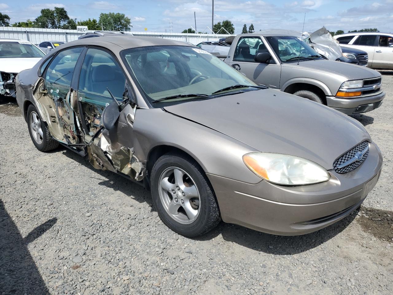 2003 Ford Taurus Se VIN: 1FAFP53U73A252849 Lot: 52168384