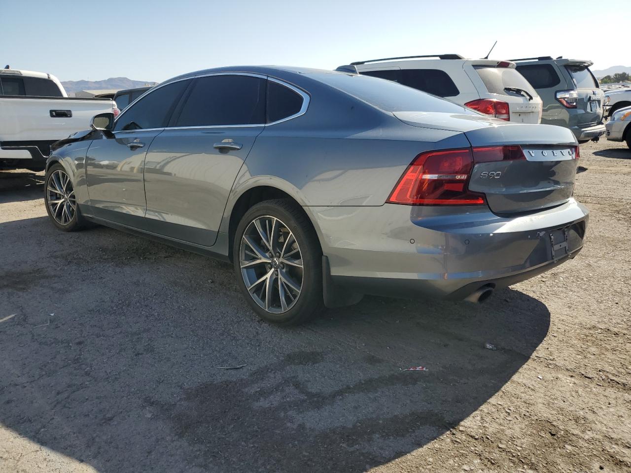 2018 Volvo S90 T5 Momentum VIN: LVY982MK8JP019386 Lot: 55563464