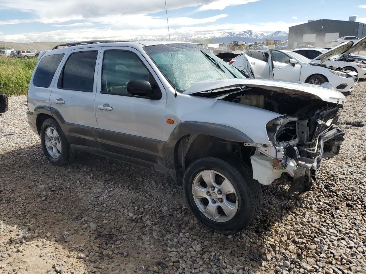 4F2CZ06194KM14729 2004 Mazda Tribute Es