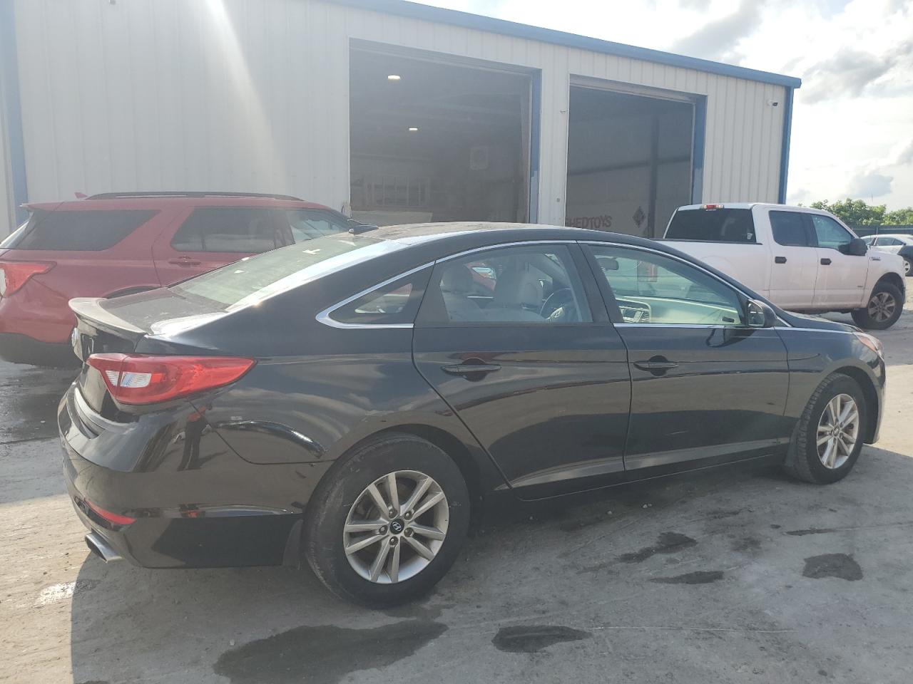 2015 Hyundai Sonata Se VIN: 5NPE24AF3FH187496 Lot: 57949084