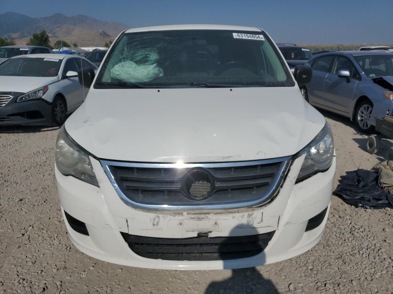 2010 Volkswagen Routan S VIN: 2V4RW4D11AR168467 Lot: 63194854