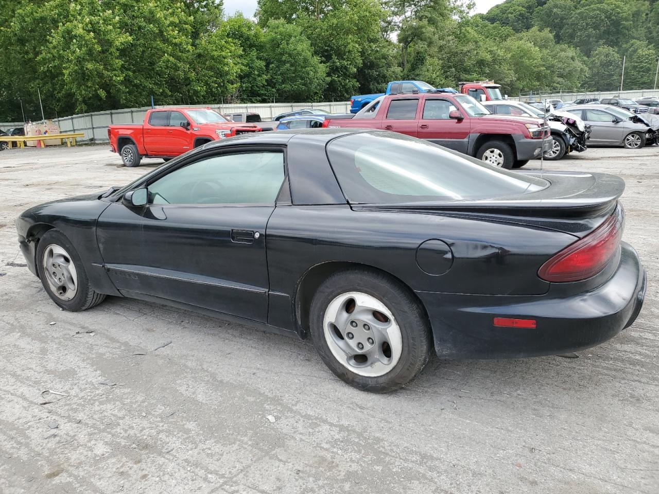 1995 Pontiac Firebird VIN: 2G2FS22S1S2215990 Lot: 85984594