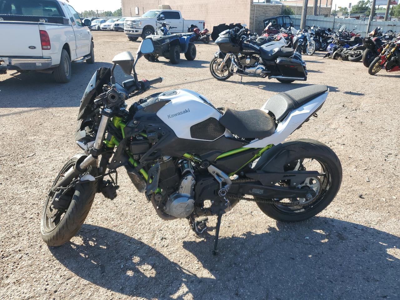 2017 Kawasaki Er650 H VIN: JKAEREH13HDA01117 Lot: 62900454