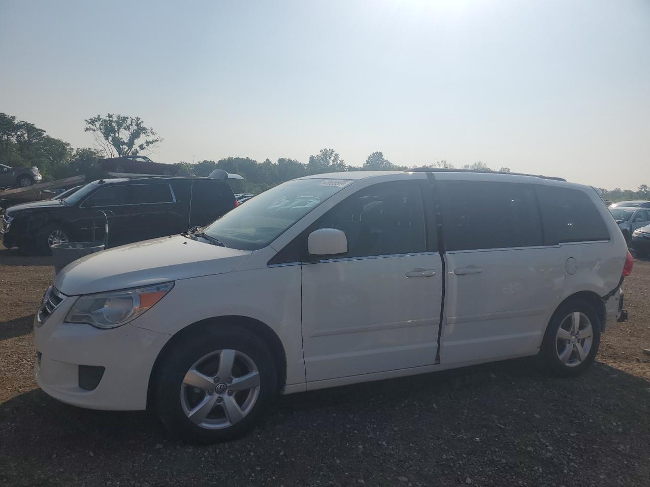 2V4RW3DG7BR717184 2011 Volkswagen Routan Se