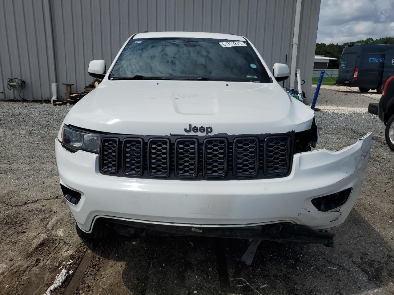 1C4RJEAG1JC306461 2018 Jeep Grand Cherokee Laredo