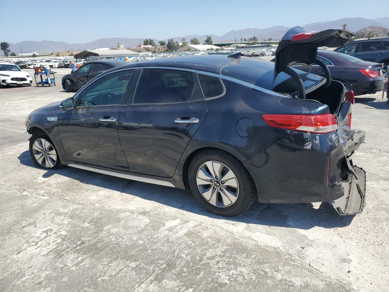 2018 Kia Optima Hybrid VIN: KNAGT4LE4J5021729 Lot: 68837494