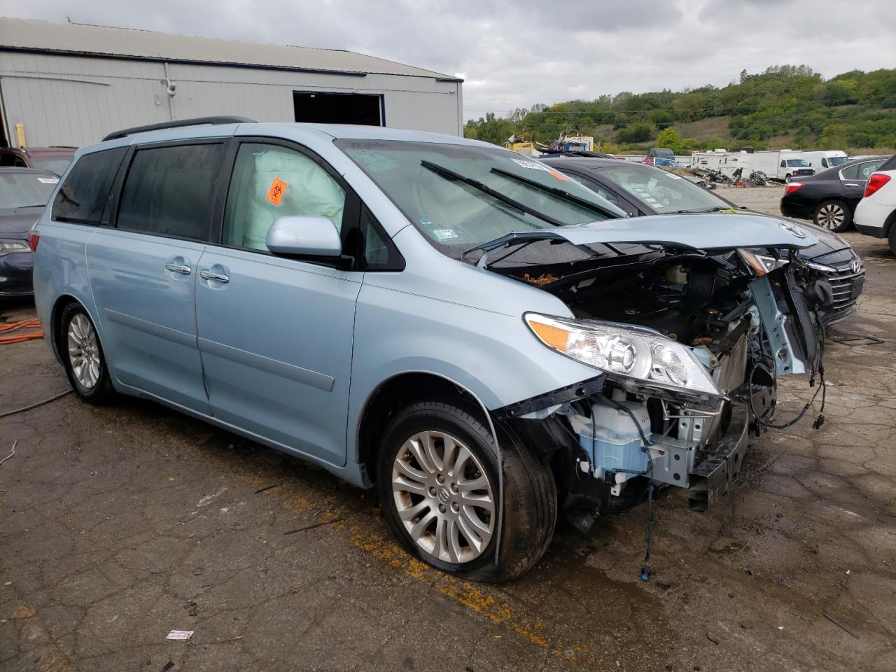 2015 Toyota Sienna Xle VIN: 5TDYK3DC3FS595919 Lot: 69954763