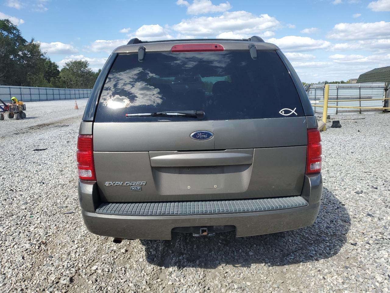 2004 Ford Explorer Xlt VIN: 1FMZU73E94UC05497 Lot: 73175304