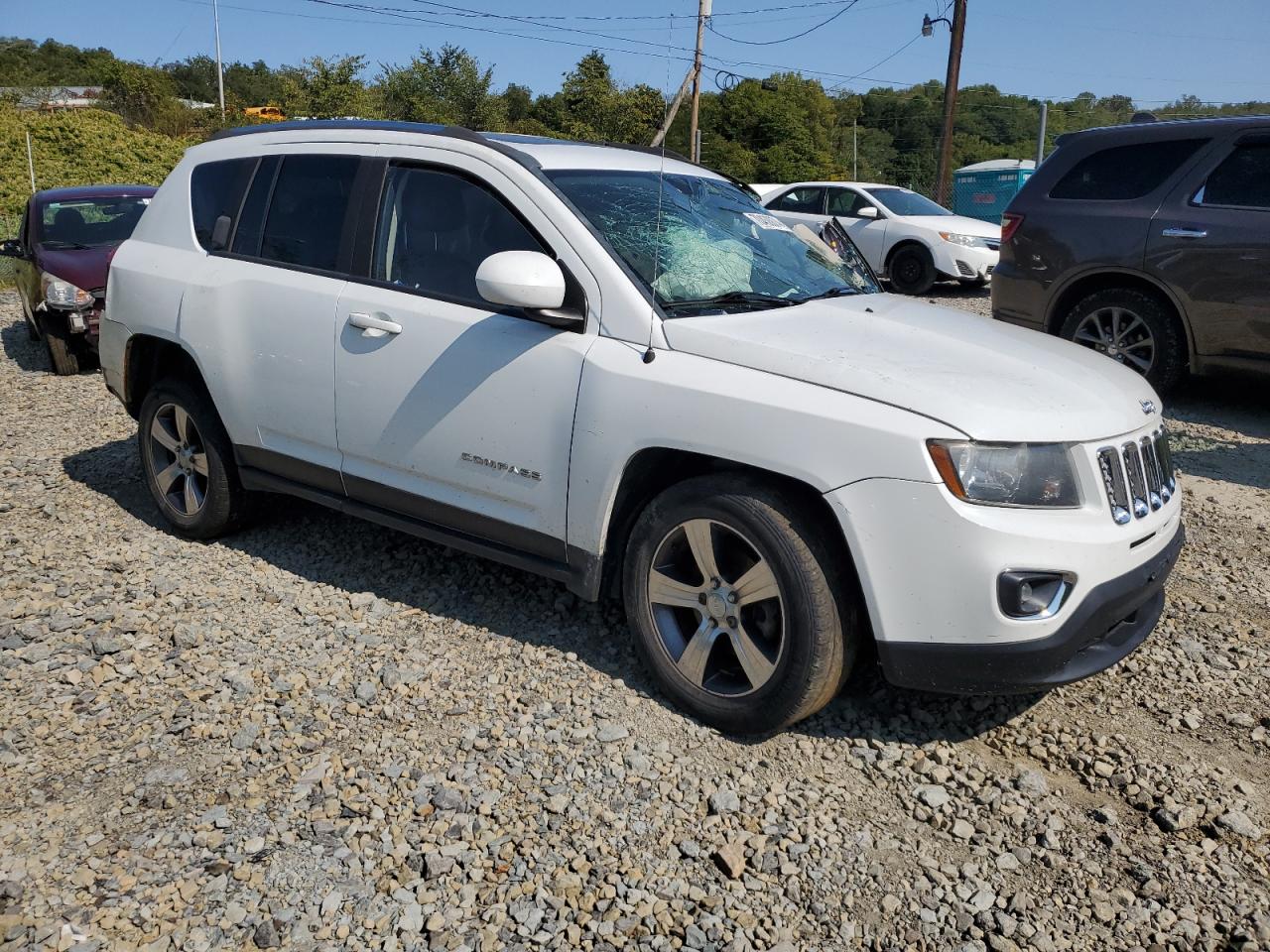 2016 Jeep Compass Latitude VIN: 1C4NJDEB0GD546630 Lot: 42292225