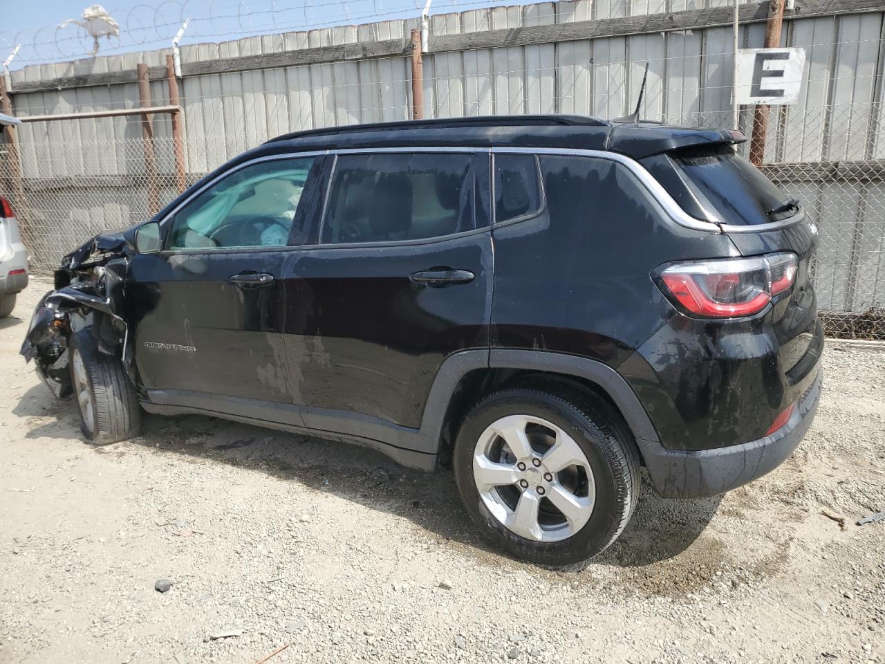 3C4NJCBBXKT788830 2019 Jeep Compass Latitude